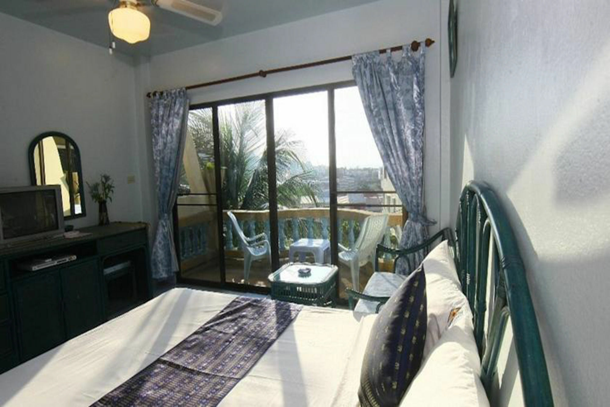 Patong Sunbeach Mansion Εξωτερικό φωτογραφία